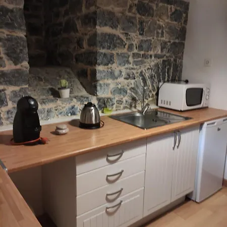 Guest House Villa Dos Poetas Sintra Exterior photo A kitchen in a typical apartment
