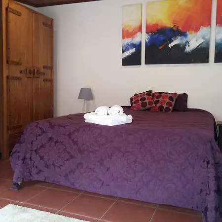 Guest House Villa Dos Poetas Sintra Exterior photo A bedroom in a hotel