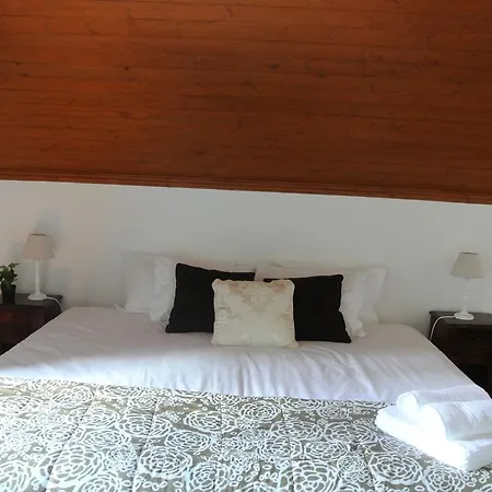 Guest House Villa Dos Poetas Sintra Room photo A bedroom at the hotel