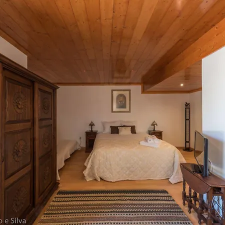 Guest House Villa Dos Poetas Sintra Exterior photo A bedroom at the hotel